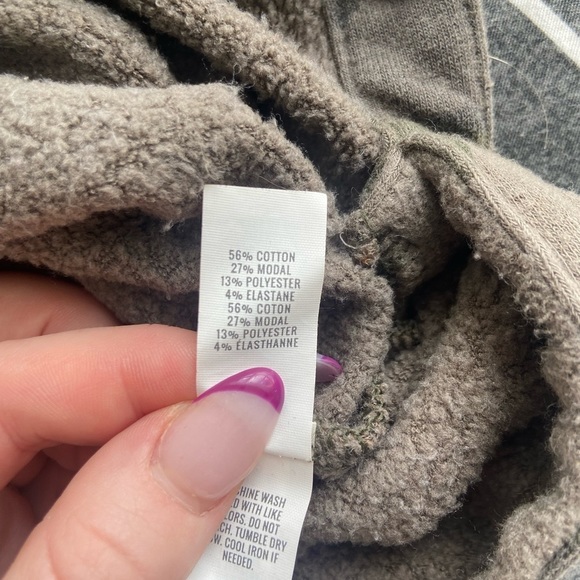 aerie Offline Camo Printed Oversized Hooded Poncho Sweater Fleece - Picture 6 of 8